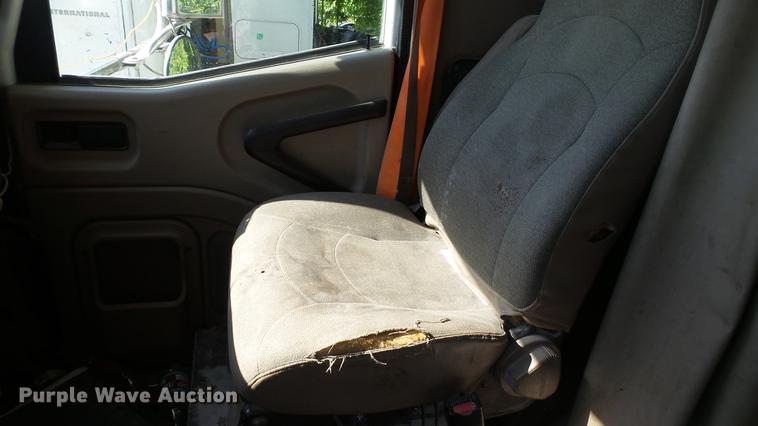 image for item DC5559 2007 International 9200i semi truck