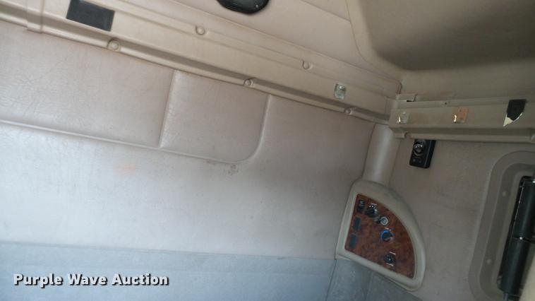 image for item DC5559 2007 International 9200i semi truck