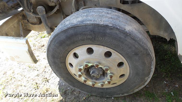 image for item DC5559 2007 International 9200i semi truck