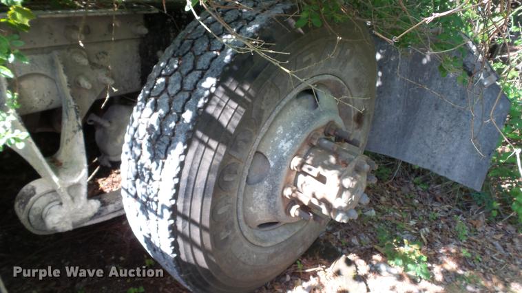 image for item DC5559 2007 International 9200i semi truck