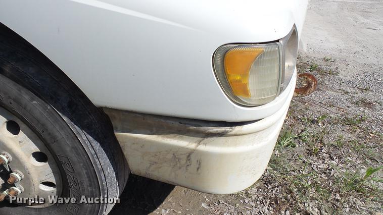 image for item DC5559 2007 International 9200i semi truck