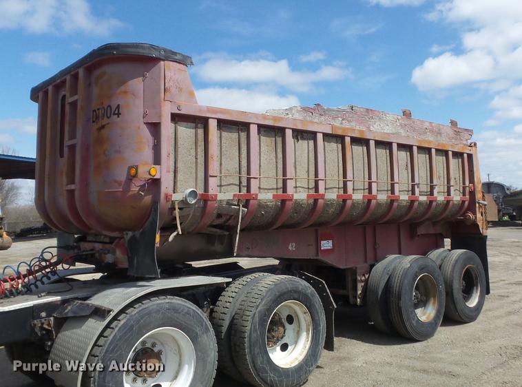 image for item DC7368 1972 Fruehauf ND-F2-DB4-24 end dump trailer