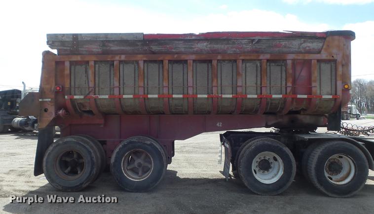 image for item DC7368 1972 Fruehauf ND-F2-DB4-24 end dump trailer