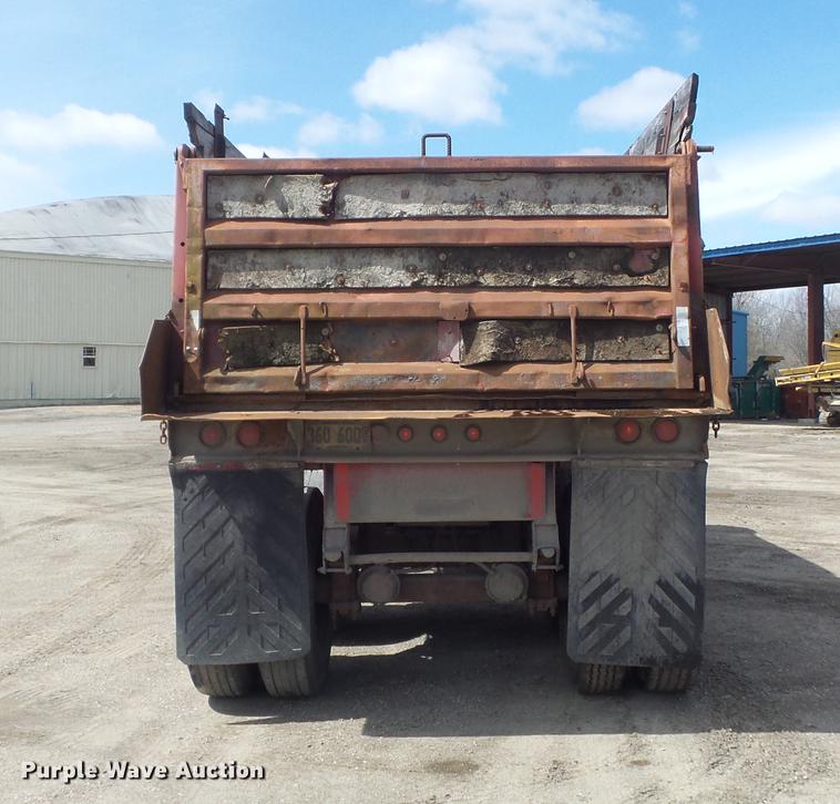 image for item DC7368 1972 Fruehauf ND-F2-DB4-24 end dump trailer