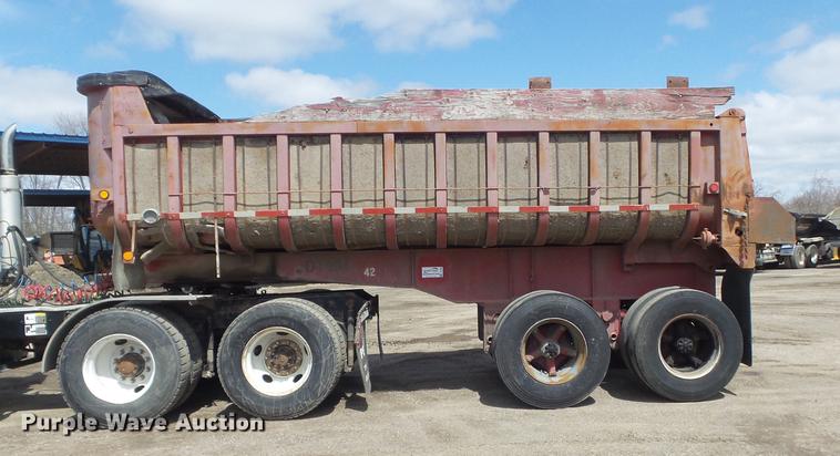 image for item DC7368 1972 Fruehauf ND-F2-DB4-24 end dump trailer