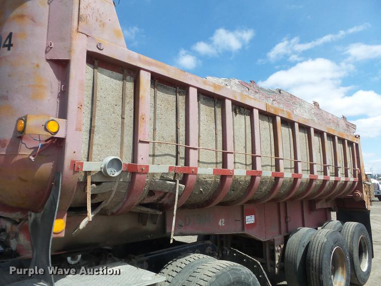 image for item DC7368 1972 Fruehauf ND-F2-DB4-24 end dump trailer