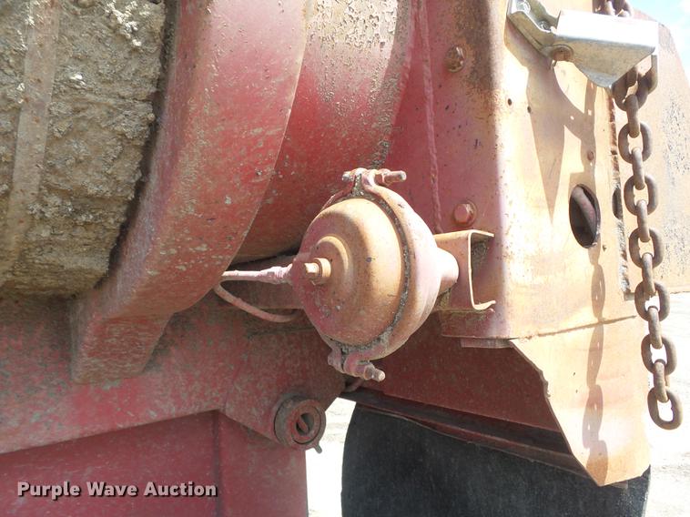 image for item DC7368 1972 Fruehauf ND-F2-DB4-24 end dump trailer