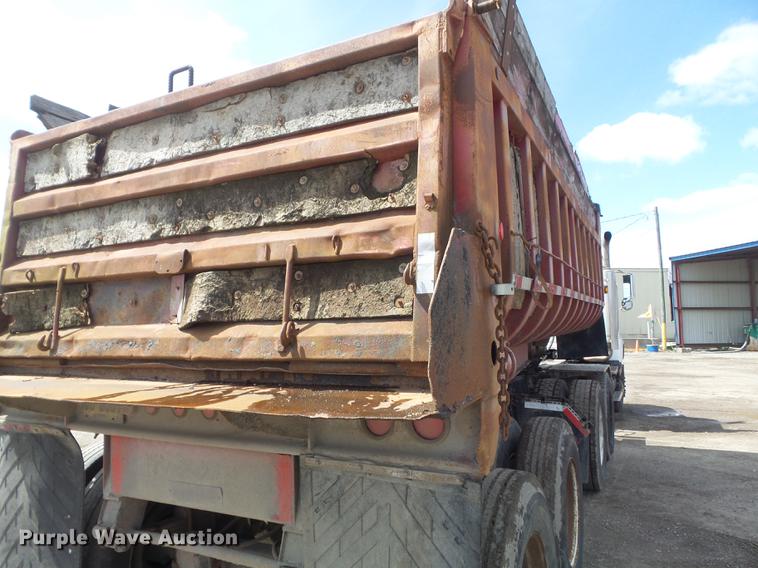 image for item DC7368 1972 Fruehauf ND-F2-DB4-24 end dump trailer