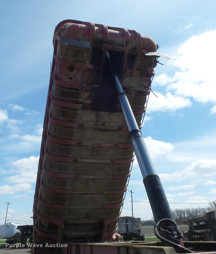 image for item DC7368 1972 Fruehauf ND-F2-DB4-24 end dump trailer