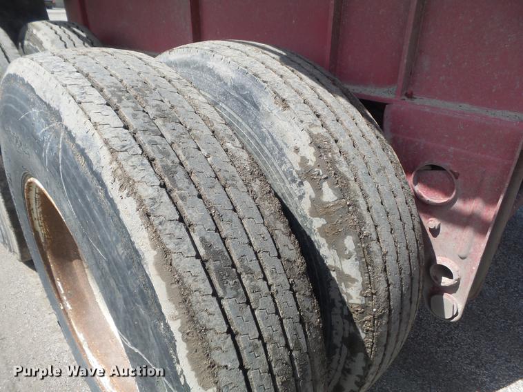 image for item DC7368 1972 Fruehauf ND-F2-DB4-24 end dump trailer