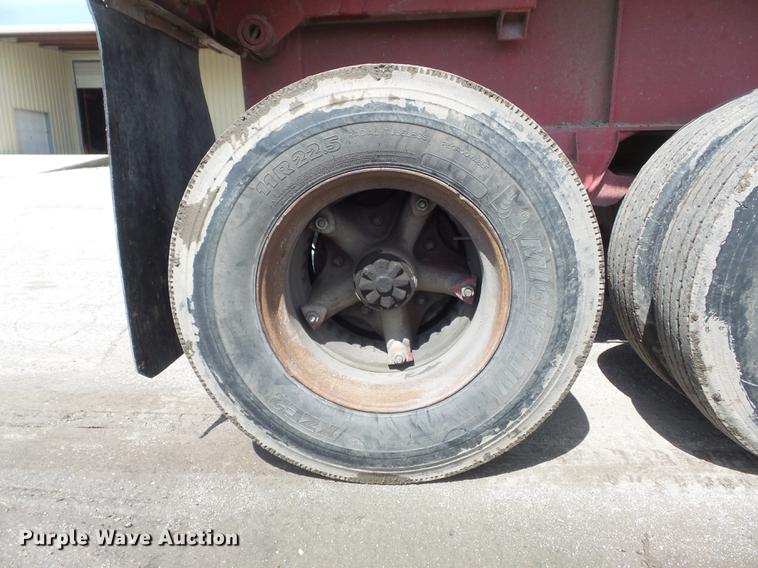 image for item DC7368 1972 Fruehauf ND-F2-DB4-24 end dump trailer