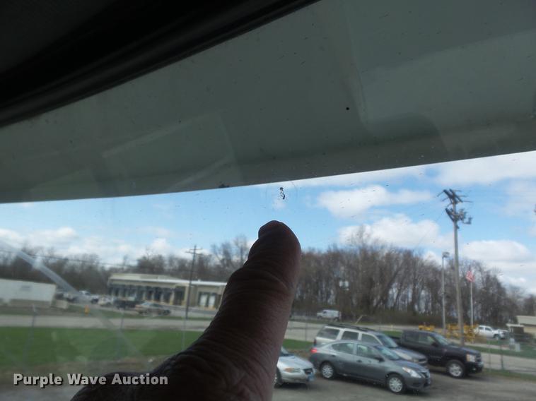 image for item DC7466 1995 Mack CH613 semi truck