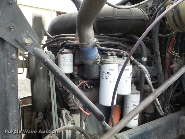 image for item DC7466 1995 Mack CH613 semi truck