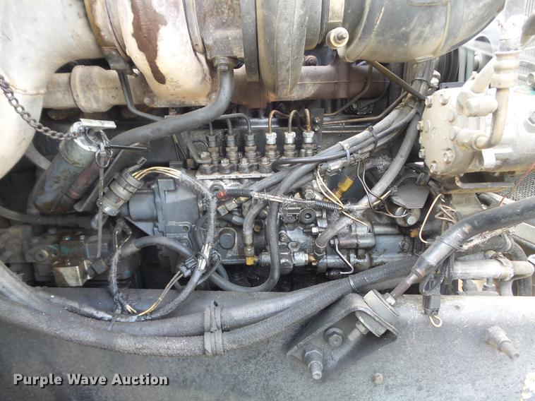 image for item DC7466 1995 Mack CH613 semi truck