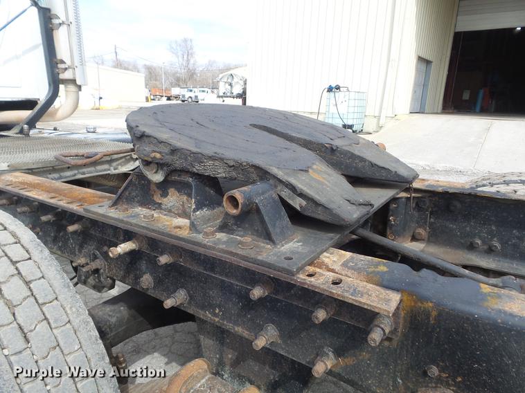 image for item DC7466 1995 Mack CH613 semi truck