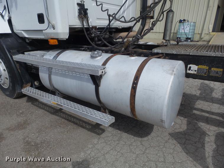 image for item DC7466 1995 Mack CH613 semi truck