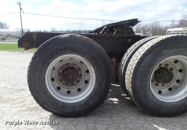 image for item DC7466 1995 Mack CH613 semi truck