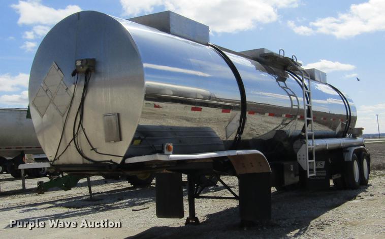 image for item DD2715 1972 Butler tank trailer