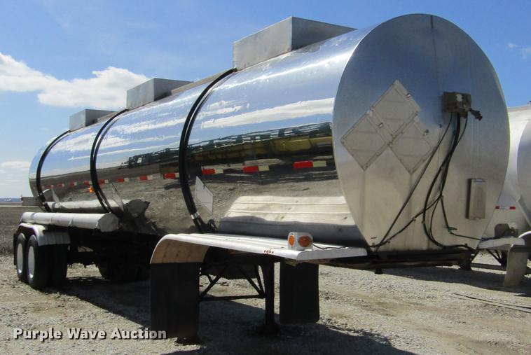 image for item DD2715 1972 Butler tank trailer