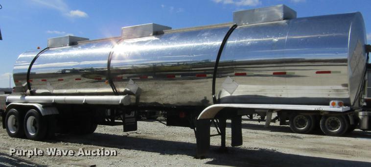 image for item DD2715 1972 Butler tank trailer