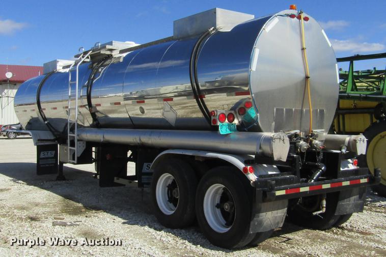 image for item DD2715 1972 Butler tank trailer