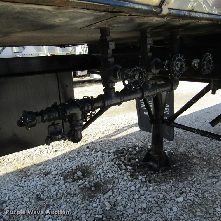 image for item DD2715 1972 Butler tank trailer