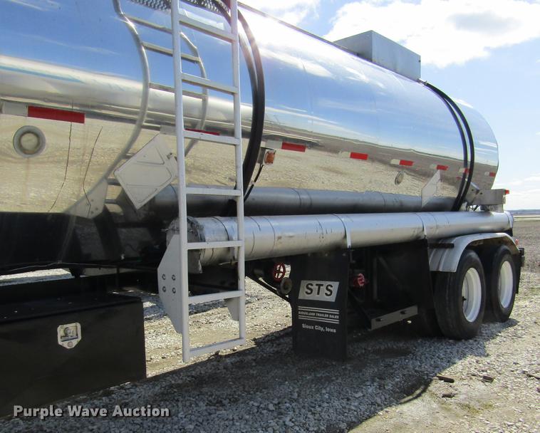 image for item DD2715 1972 Butler tank trailer
