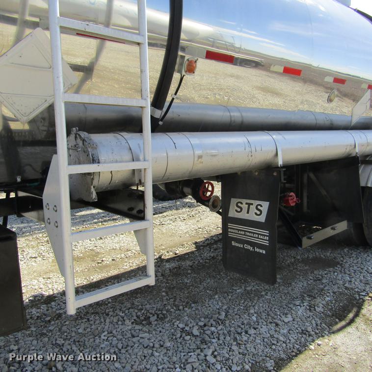 image for item DD2715 1972 Butler tank trailer