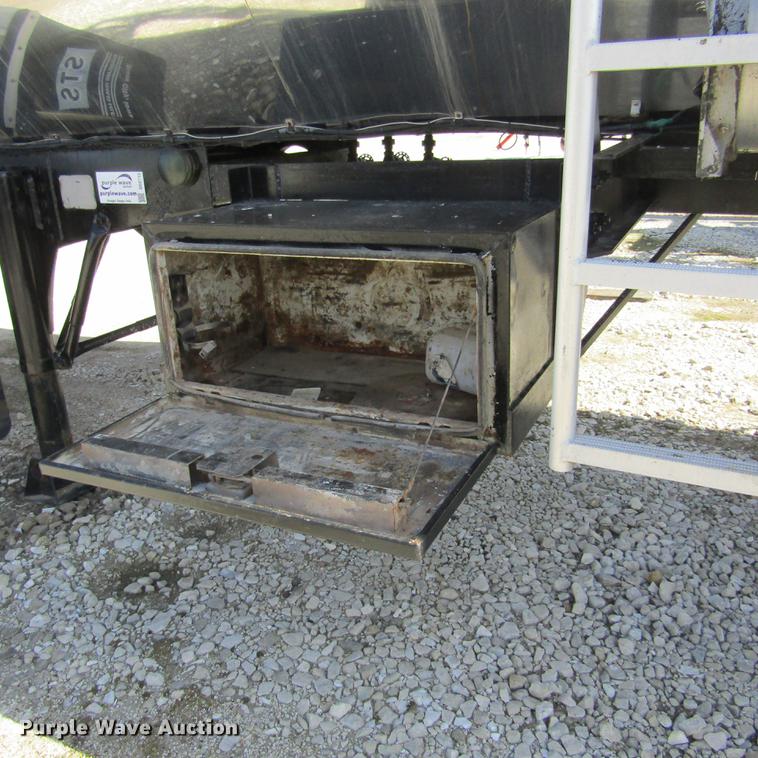 image for item DD2715 1972 Butler tank trailer