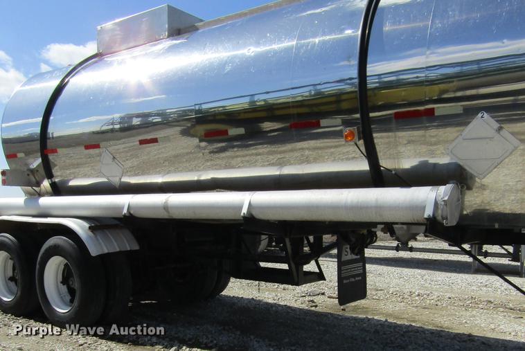image for item DD2715 1972 Butler tank trailer