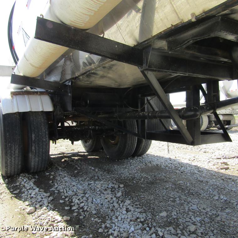 image for item DD2715 1972 Butler tank trailer