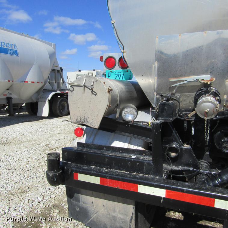 image for item DD2715 1972 Butler tank trailer