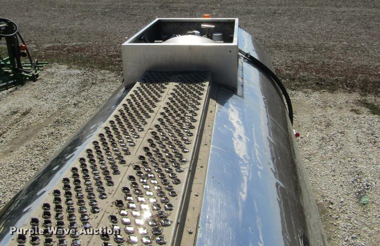 image for item DD2715 1972 Butler tank trailer