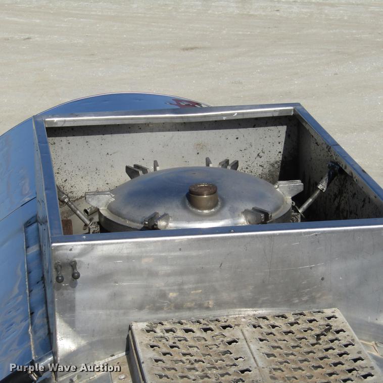 image for item DD2715 1972 Butler tank trailer