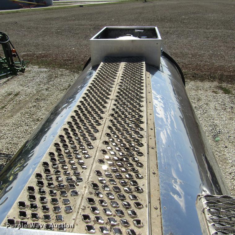 image for item DD2715 1972 Butler tank trailer