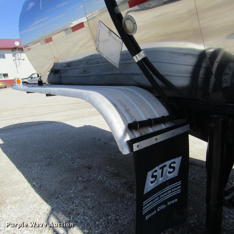 image for item DD2715 1972 Butler tank trailer