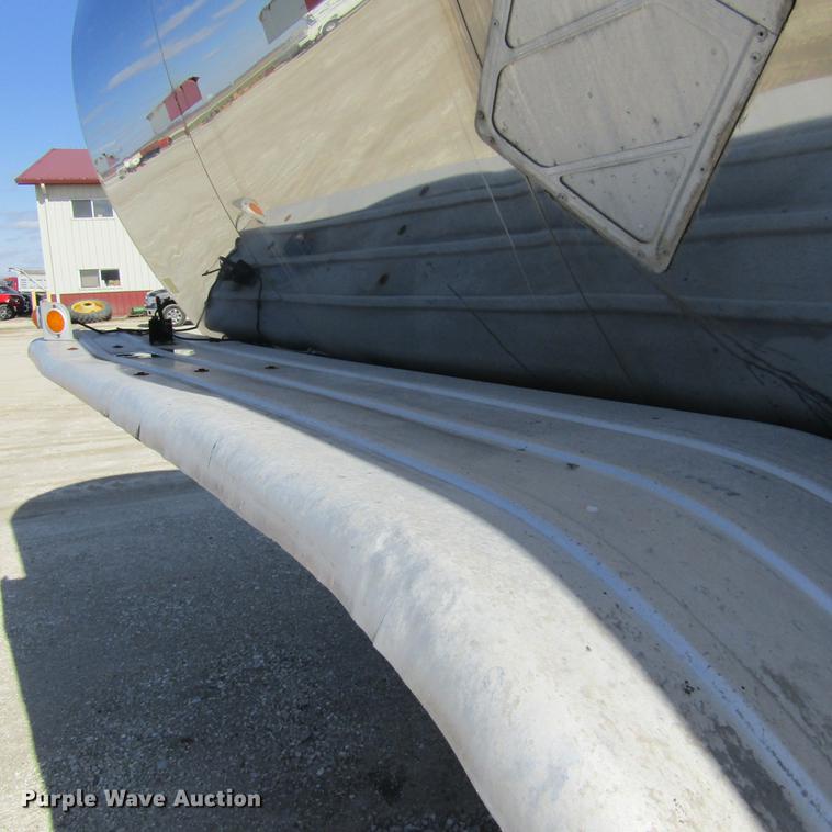 image for item DD2715 1972 Butler tank trailer