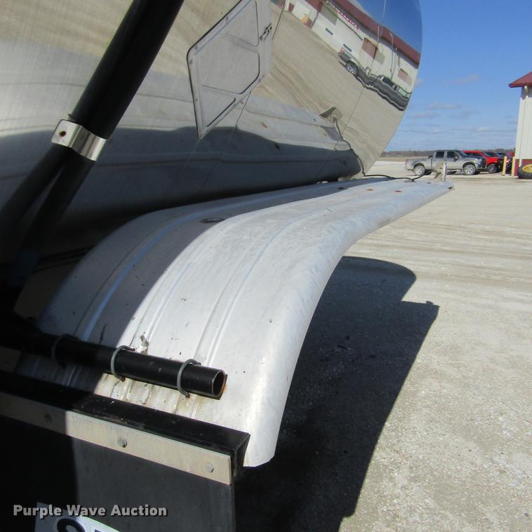 image for item DD2715 1972 Butler tank trailer