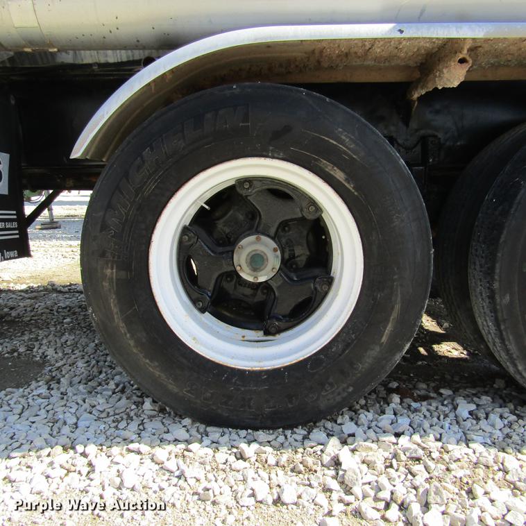 image for item DD2715 1972 Butler tank trailer