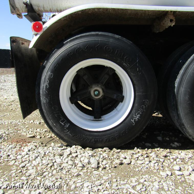 image for item DD2715 1972 Butler tank trailer