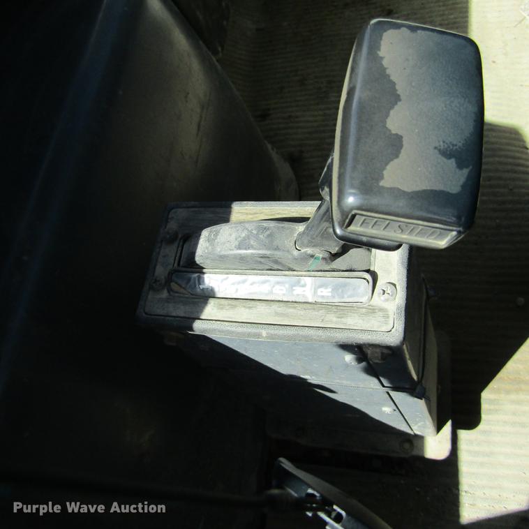 image for item DD2745 1993 Ford L8000 yard truck