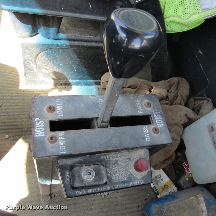 image for item DD2745 1993 Ford L8000 yard truck