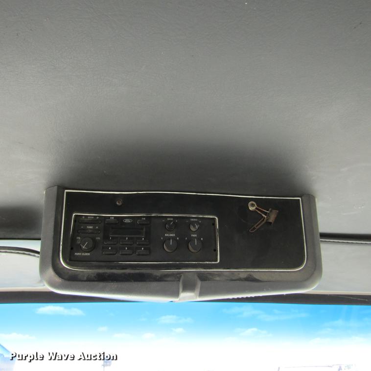 image for item DD2745 1993 Ford L8000 yard truck