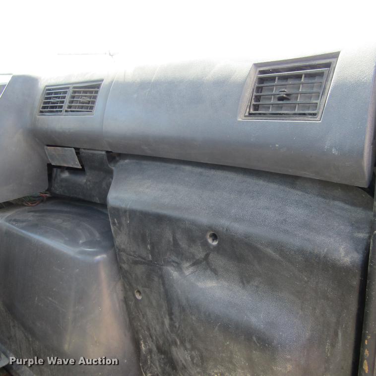 image for item DD2745 1993 Ford L8000 yard truck