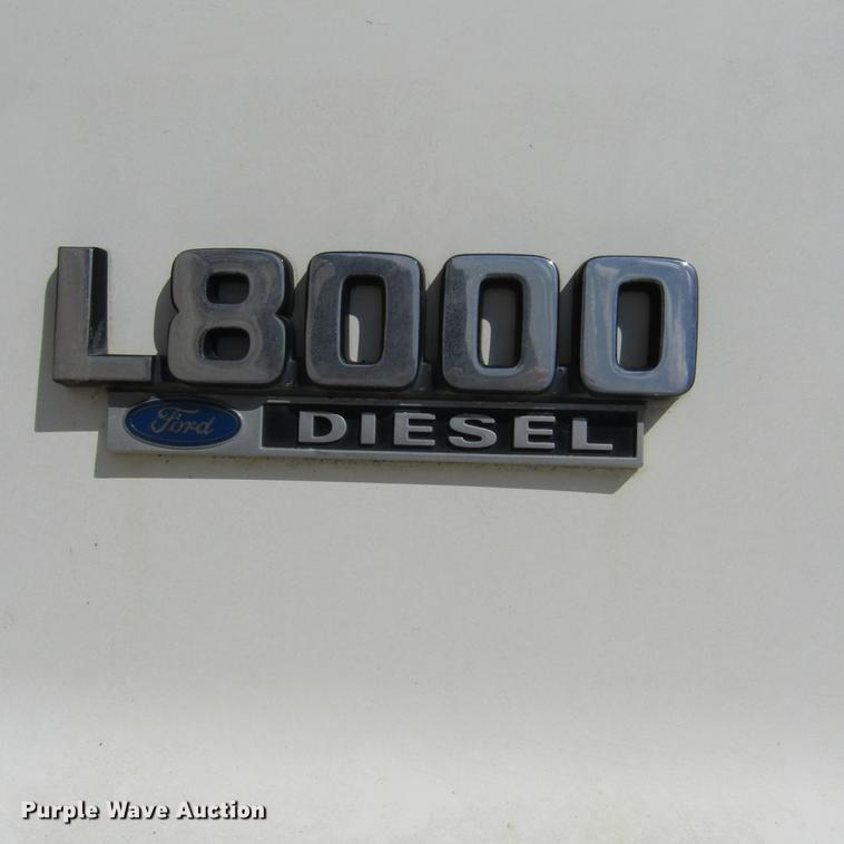 image for item DD2745 1993 Ford L8000 yard truck