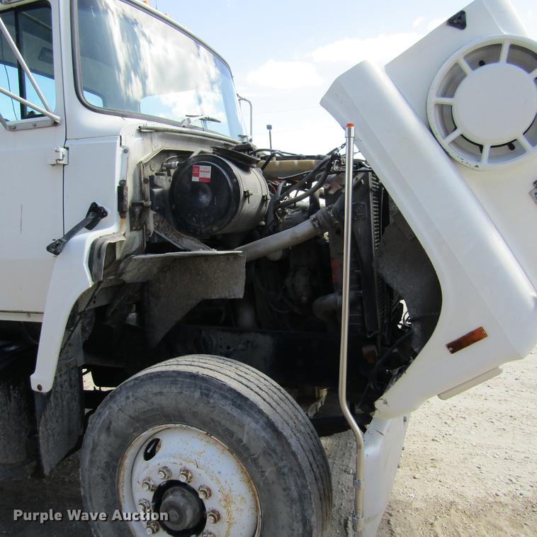 image for item DD2745 1993 Ford L8000 yard truck