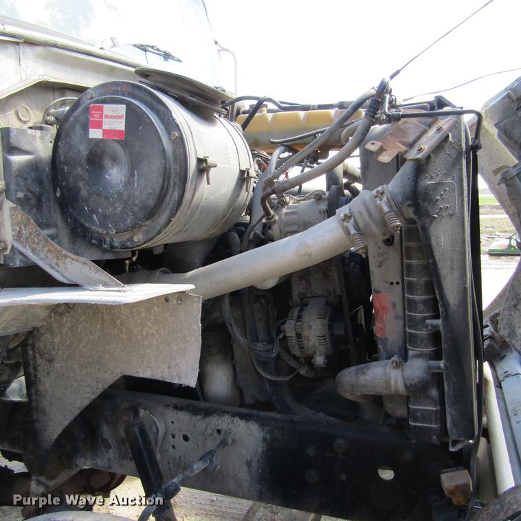 image for item DD2745 1993 Ford L8000 yard truck