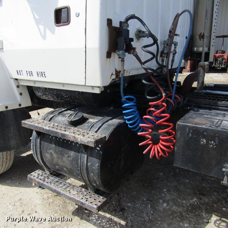 image for item DD2745 1993 Ford L8000 yard truck