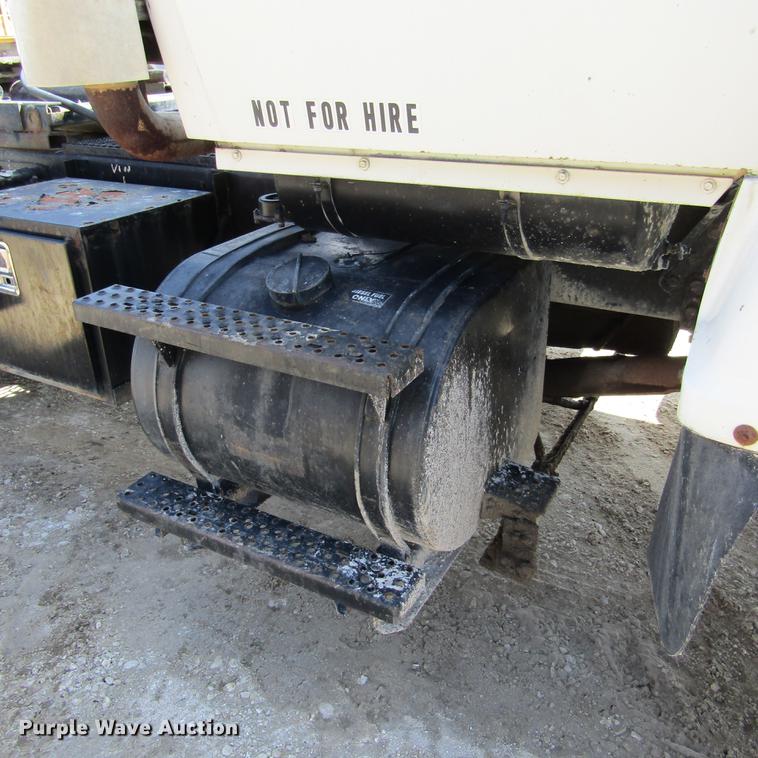 image for item DD2745 1993 Ford L8000 yard truck