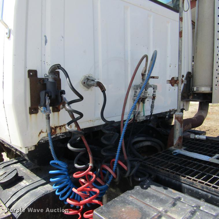 image for item DD2745 1993 Ford L8000 yard truck